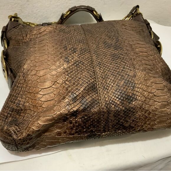 COACH LTD BLEECKER CHOCOLATE PRINTED PYTHON SLIM DUFFLE SHOULDER BAG PURSE RARE! - Picture 11 of 16